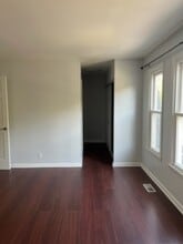 160 Camelot Way in Bolingbrook, IL - Building Photo - Building Photo