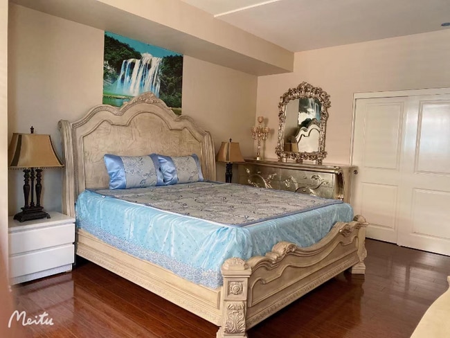 property at 13720 Hunters Run Ct
