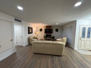 3224 Castledale St in San Antonio, TX - Foto de edificio - Building Photo