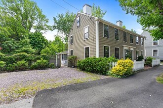 210 North St in Hingham, MA - Building Photo - Building Photo