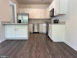 76 Tansboro Rd in Berlin, NJ - Building Photo - Building Photo
