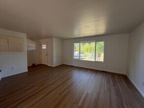 2672-2676 Upper Dr in Medford, OR - Building Photo - Building Photo