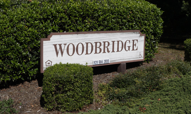 Woodbridge Apartments in Arden, NC - Foto de edificio - Building Photo