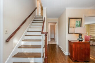 20 Seagate Rd in Darien, CT - Building Photo - Building Photo
