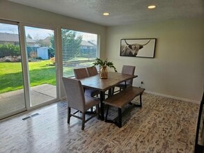 4986 13th Ave N in Keizer, OR - Building Photo - Building Photo