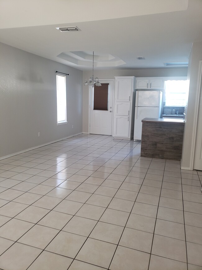 1105 Lexington Cir, Unit A in Edinburg, TX - Foto de edificio - Building Photo