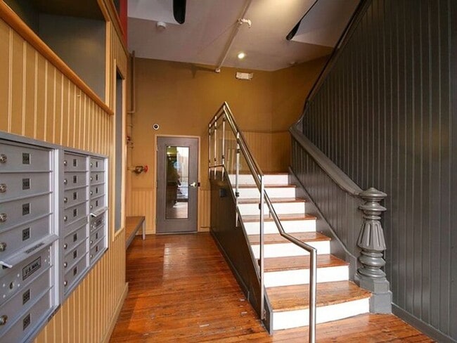 125 W Saratoga St in Baltimore, MD - Building Photo - Building Photo