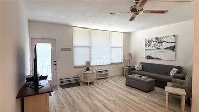 1960 NE 1st St in Deerfield Beach, FL - Building Photo - Building Photo