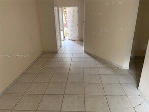 14148 SW 93rd Ln in Miami, FL - Building Photo - Building Photo