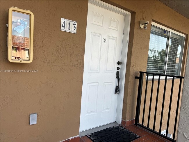 511 NW 82nd Ave in Miami, FL - Building Photo - Building Photo