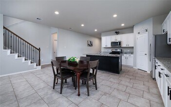 14105 Redwood Forest Trail in Conroe, TX - Building Photo - Building Photo
