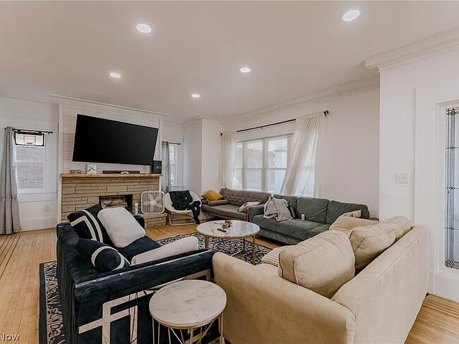 property at 1507 E 108th St