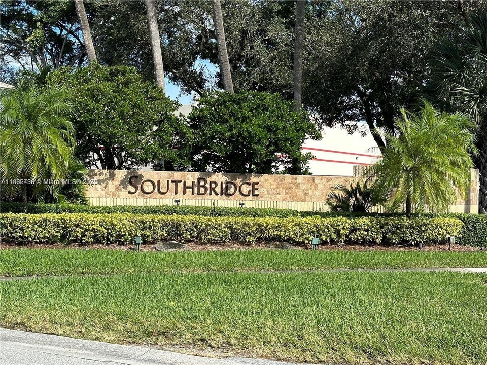 10431 NW 3rd St in Pembroke Pines, FL - Building Photo