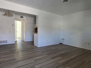 990 Shady Brook Dr in Grapevine, TX - Building Photo - Building Photo