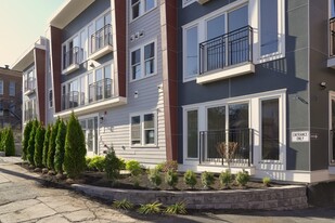 21 Glen Rd, Unit 15 in Boston, MA - Building Photo