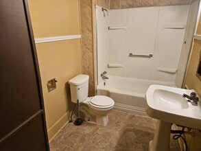 1723 W 18th St in Texarkana, TX - Building Photo - Building Photo