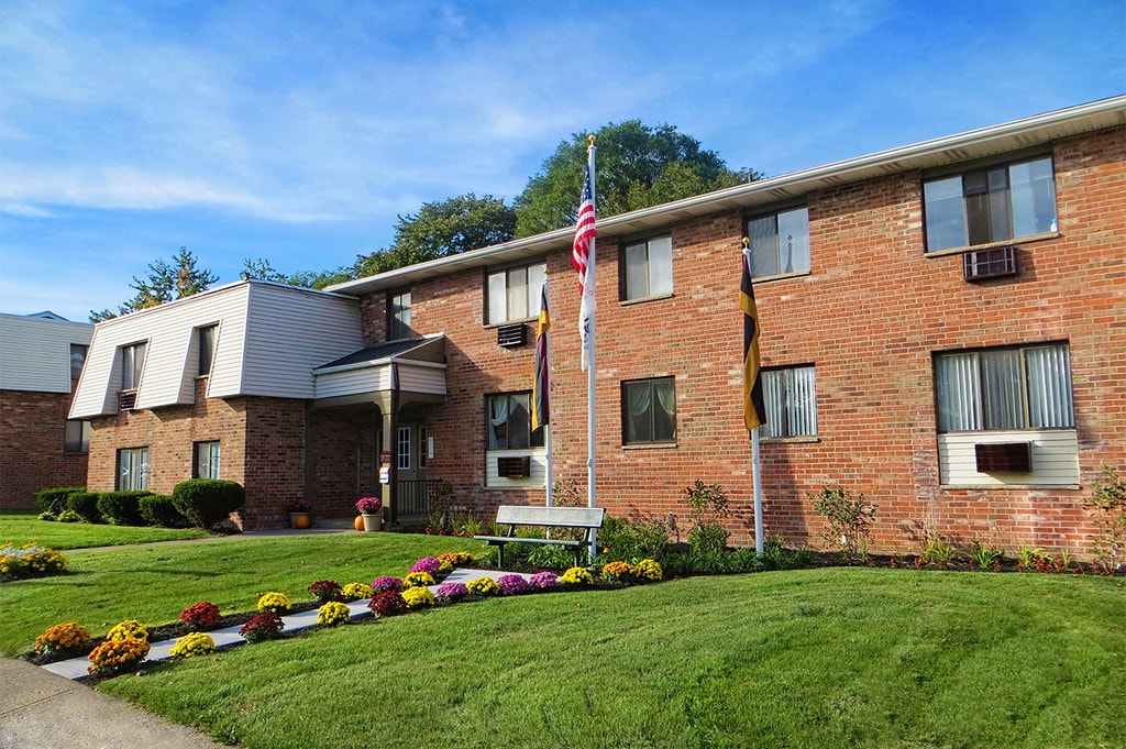 Parkway Manor Apartment Homes Rochester, NY Apartments