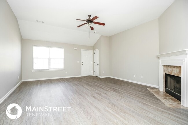 181 Lyndhurst Dr in La Vergne, TN - Building Photo - Building Photo