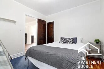 5021 W Belden St, Unit 2W in Chicago, IL - Foto de edificio - Building Photo