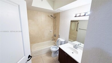 2301 SW 27th Ave, Unit 1200 in Miami, FL - Building Photo - Building Photo
