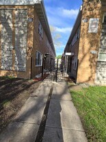 7011 S East End Ave in Chicago, IL - Building Photo