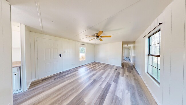 802 Peach St in Brownwood, TX - Foto de edificio - Building Photo