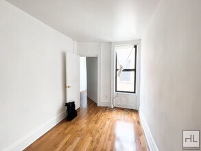 STARR STREET / Spacious Bushwick 2-Bed 1-Bath / Amazing Location in Brooklyn, NY - Building Photo - Building Photo
