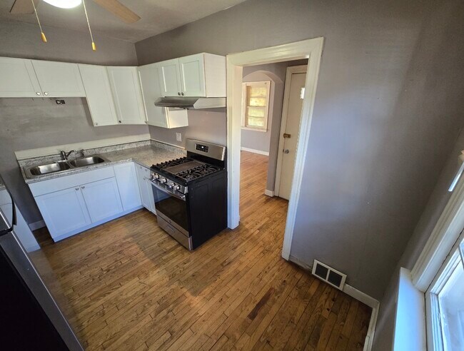 1821 40th St in Rock Island, IL - Building Photo - Building Photo