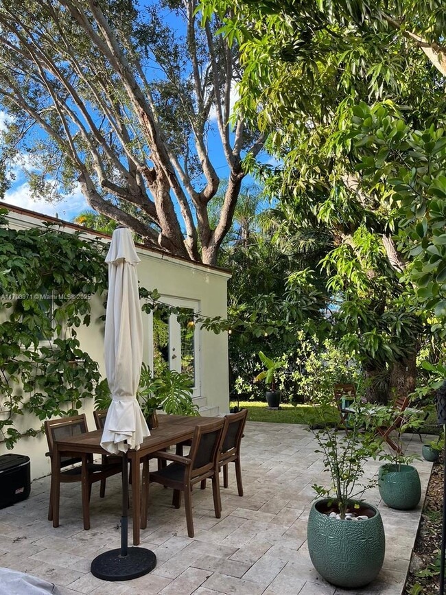 409 Daroco Ave in Coral Gables, FL - Building Photo - Building Photo