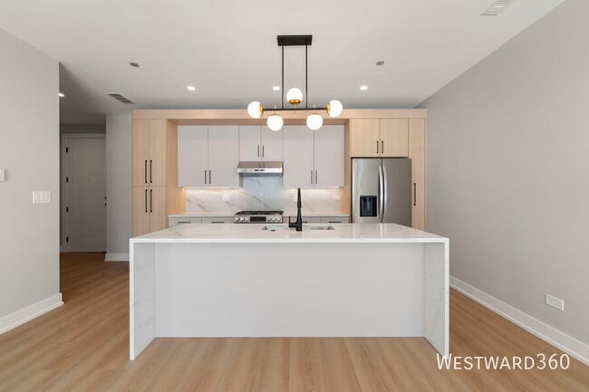 property at 2354 W Polk St
