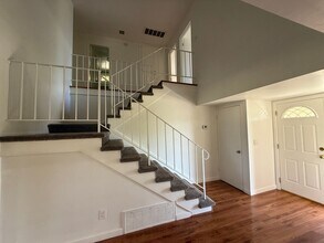 22220 Canones Cir in Santa Clarita, CA - Building Photo - Building Photo