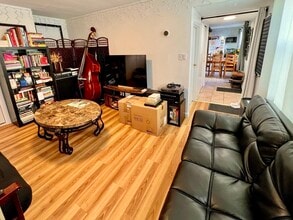 10 5th St, Unit #1 in Cambridge, MA - Building Photo - Building Photo