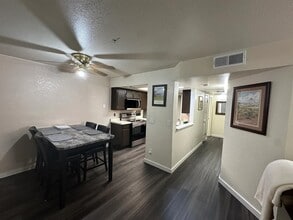 3550 Bay Sands Dr, Unit 3005 in Laughlin, NV - Foto de edificio - Building Photo