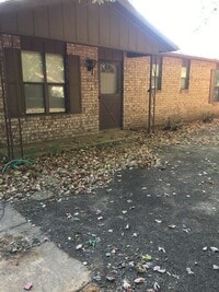 2816 N Susan Carol Ln