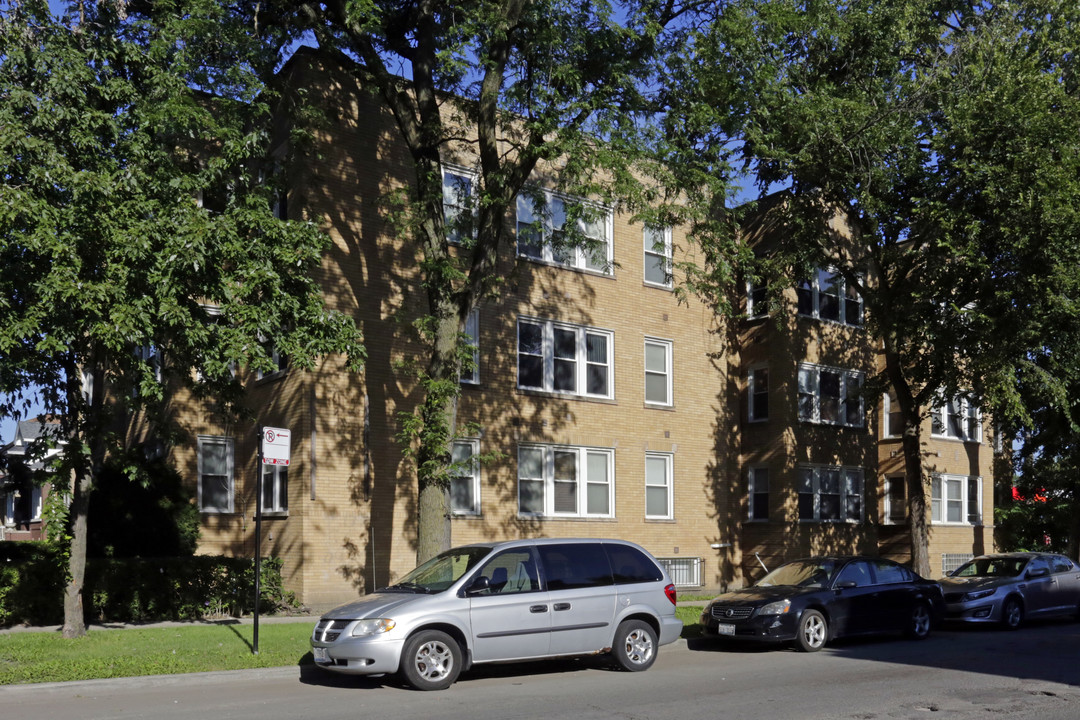 4400-4402 W Parker Ave in Chicago, IL - Building Photo