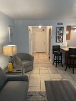 230 Columbia Dr, Unit 319