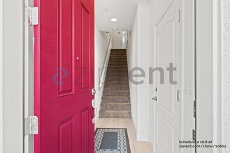 5533 Great Oaks Pky in San Jose, CA - Building Photo - Building Photo