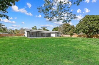280 Sulky Way in Wellington, FL - Building Photo - Building Photo