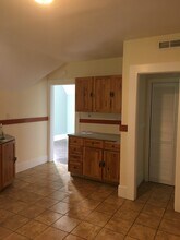 38 Kneen St, Unit 3rd Floor in Shelton, CT - Building Photo - Building Photo
