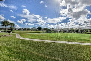 224 Capri E in Delray Beach, FL - Building Photo