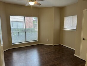 10161 Oakberry St in Houston, TX - Building Photo - Building Photo