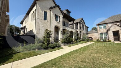 732 Patriot Ln in Irving, TX - Foto de edificio - Building Photo