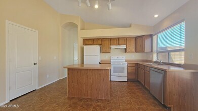 5325 N 124th Ave in Litchfield Park, AZ - Building Photo - Building Photo