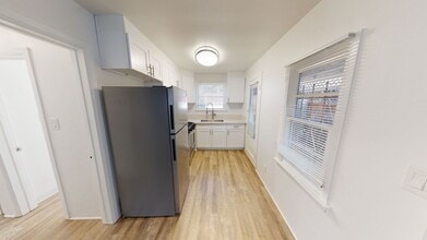 14651 Magnolia Blvd in Los Angeles, CA - Building Photo - Building Photo