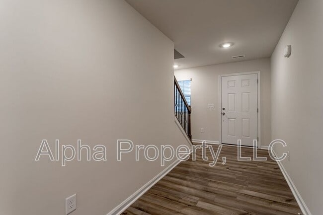 211 Wintersweet Wy in Greenville, SC - Building Photo - Building Photo