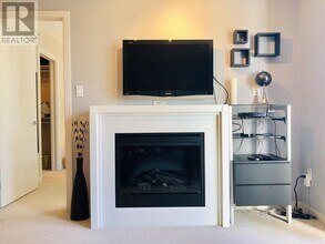 2979-2979 Glen Dr in Coquitlam, BC - Building Photo - Building Photo
