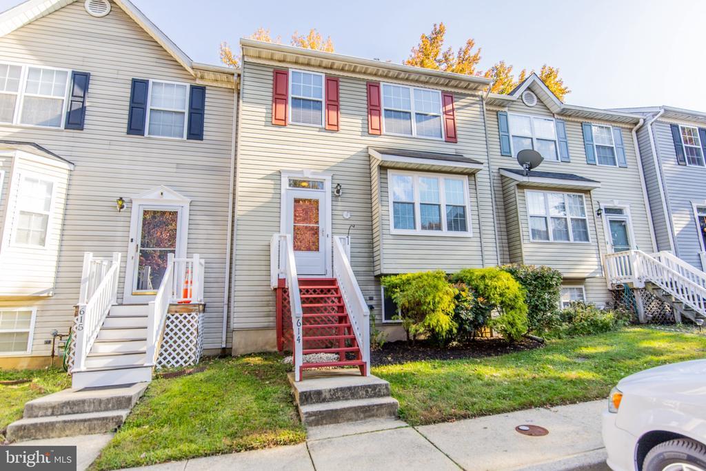 614 Tuckahoe Creek Ct in Annapolis, MD - Foto de edificio