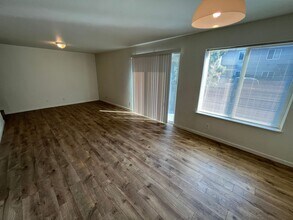 1453 NE Tucson Way in Bend, OR - Building Photo - Building Photo