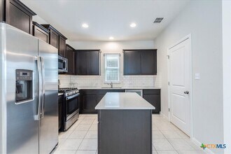 360 Spiny Lizard Ln in San Marcos, TX - Building Photo - Building Photo