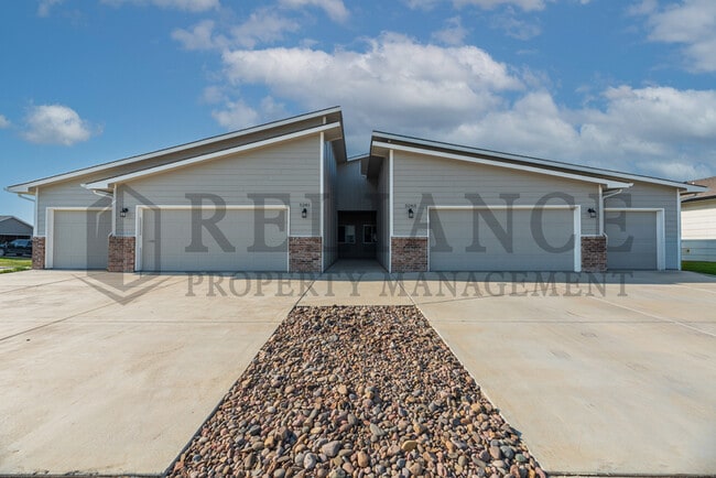 property at 5281 N Toben Ct